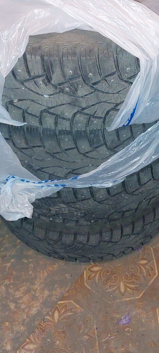 Продам комплект зимних колёс