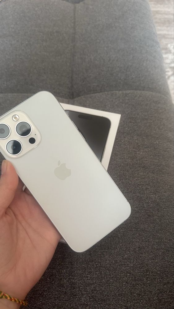 Продам Iphone 16 pro max  на системе андроид новый