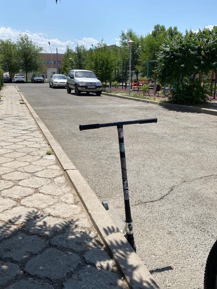 Продам трюковой самокат