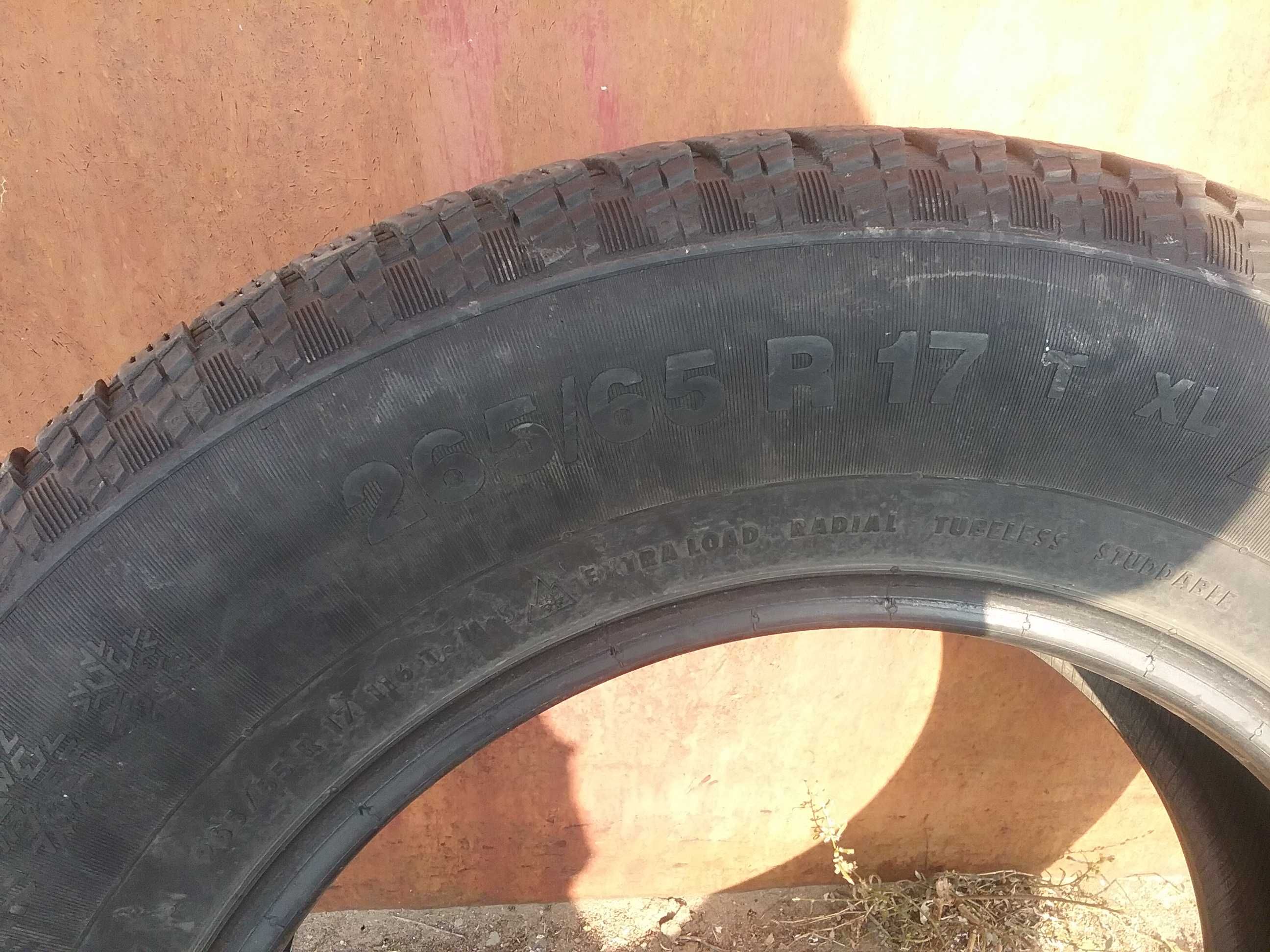 Зимние шины 265/65 R17  Continental Ice Contact