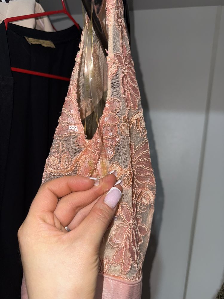 Платье праздничное