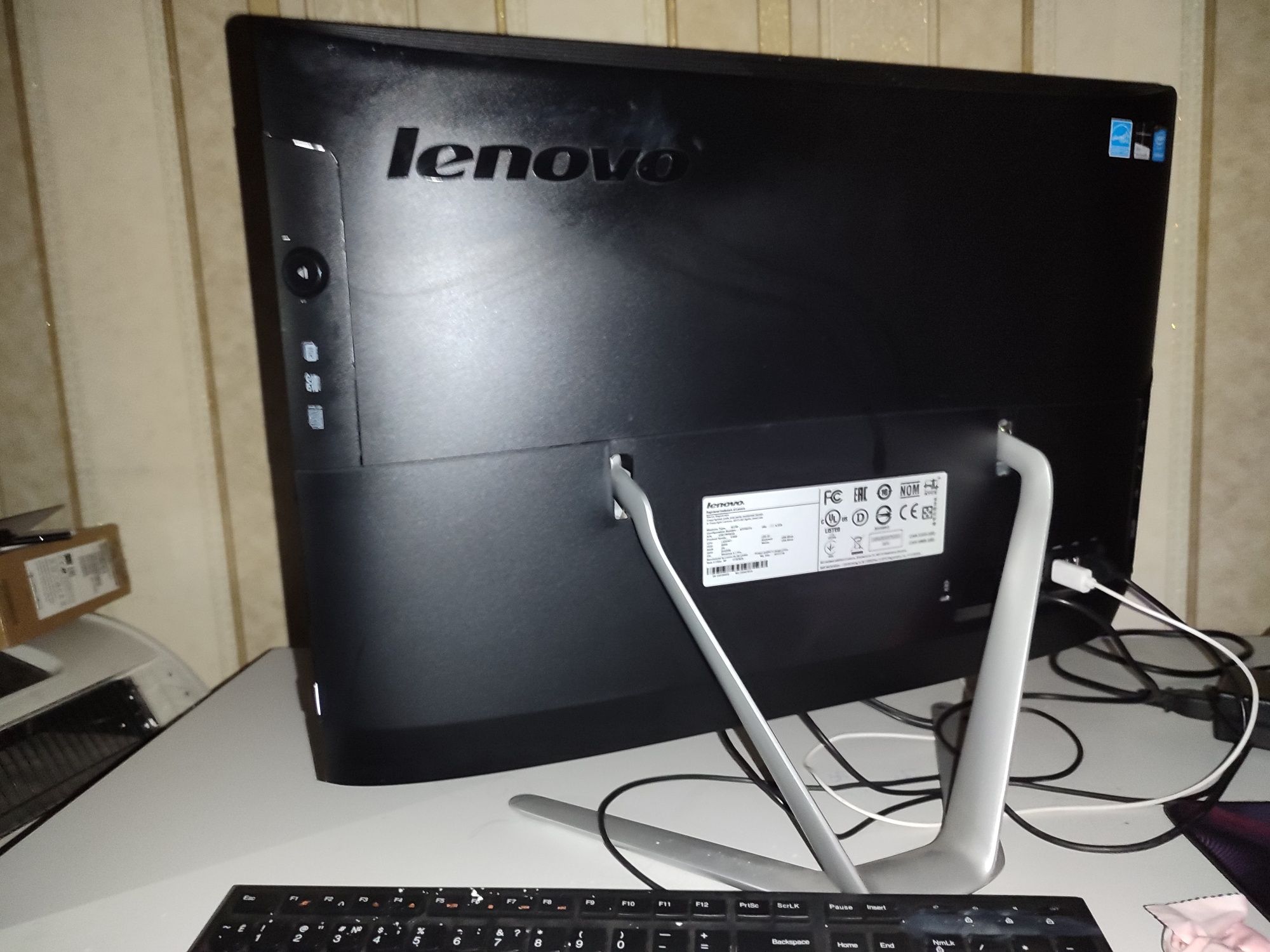 Lenova All-in-One моноблок