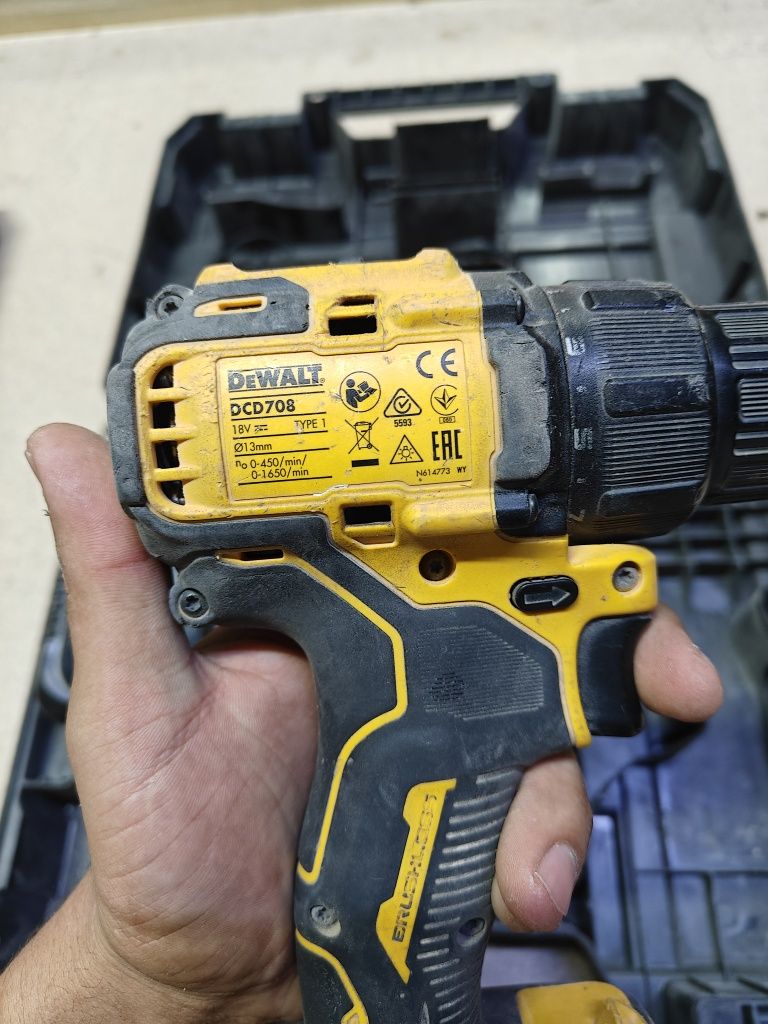 DeWalt 50000 тг жаксы жагдайда ыстеп тур кнопкасы