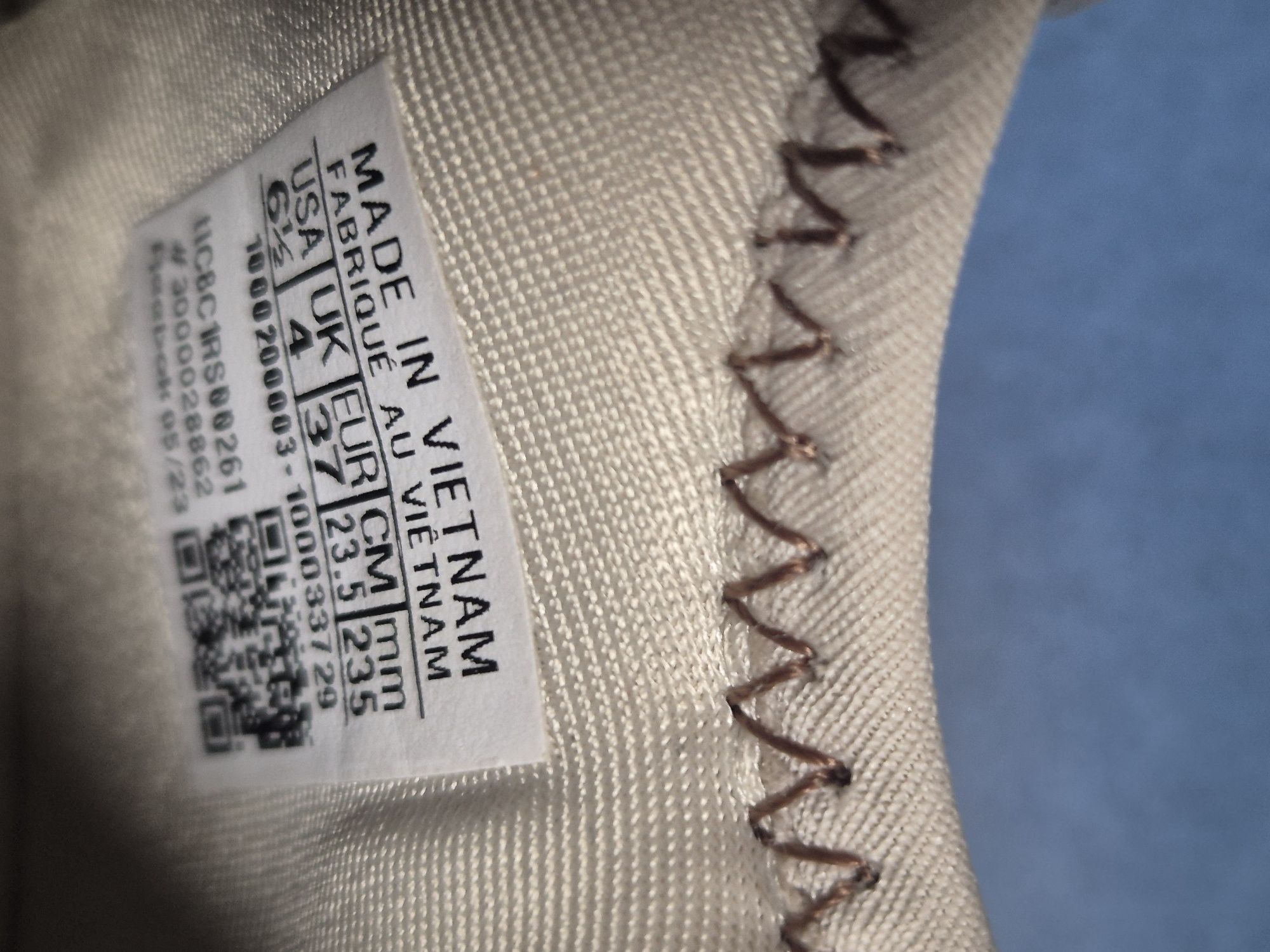 Продам кроссовки женские Reebok,