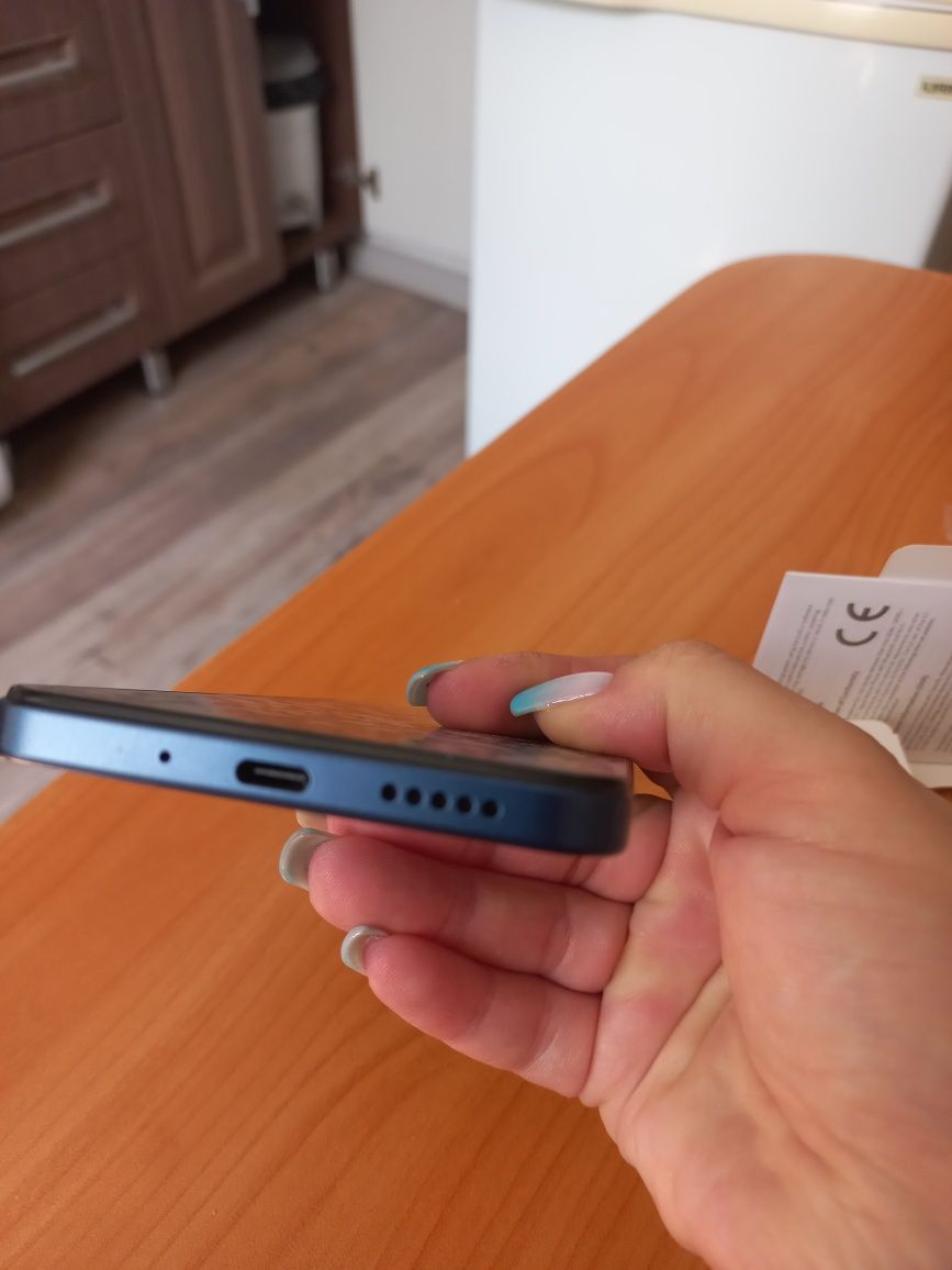 Продам   новый  телефон Redmi14C.