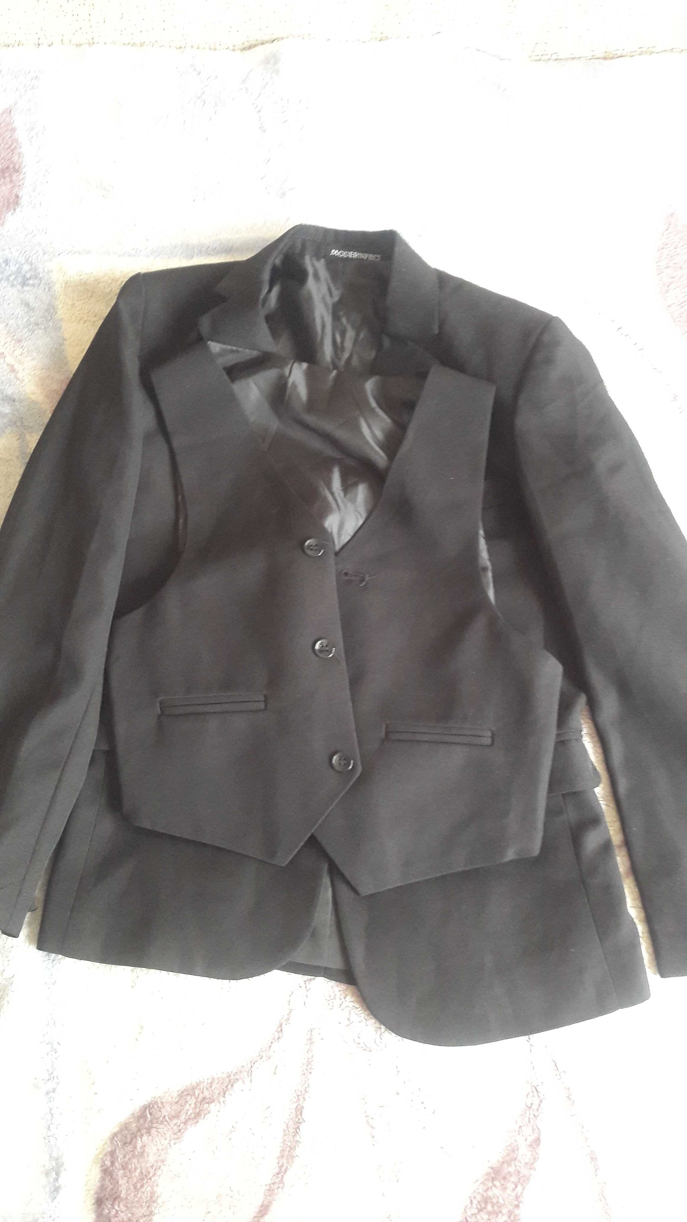 Продам школьные вещи