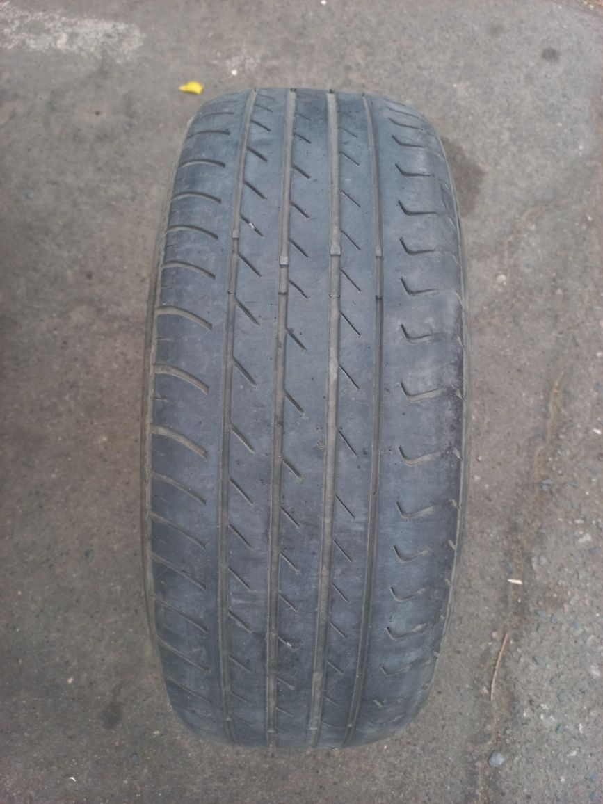 Продам б/у шину 215/60/16