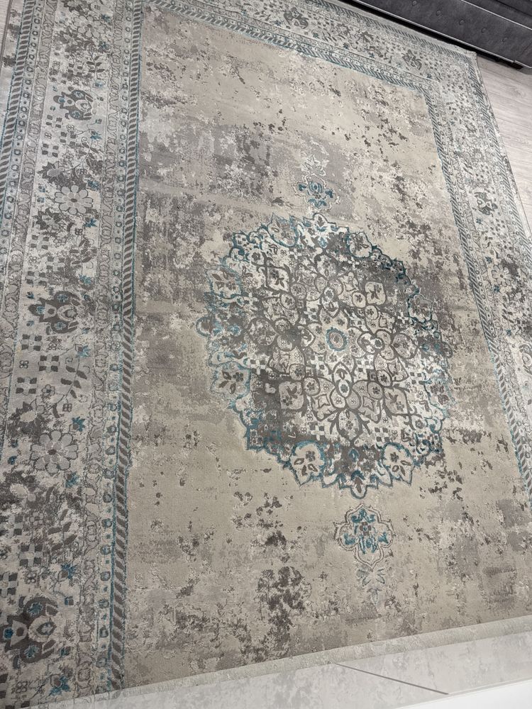 Продам ковер размером 2,5х4