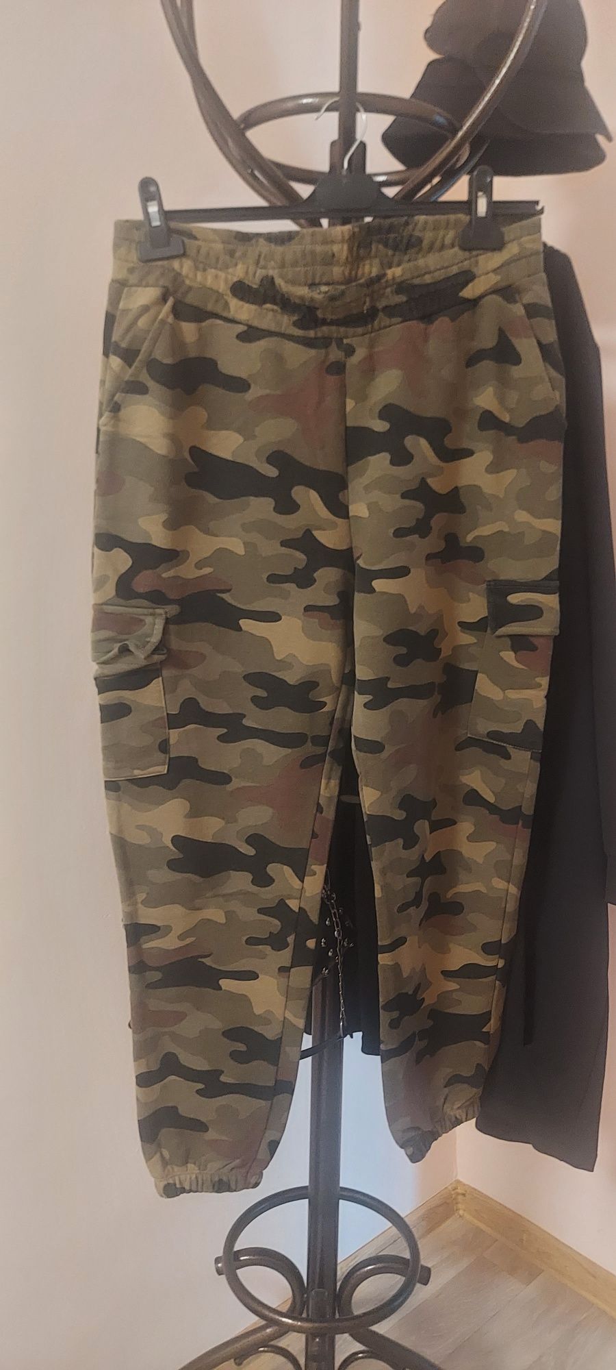 Продам женские вещи