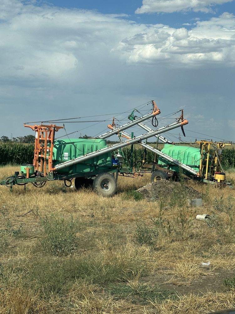 Опрыскиватель Avagro ,2.5 м3, ширина захвата 25 метров, компьютер ,