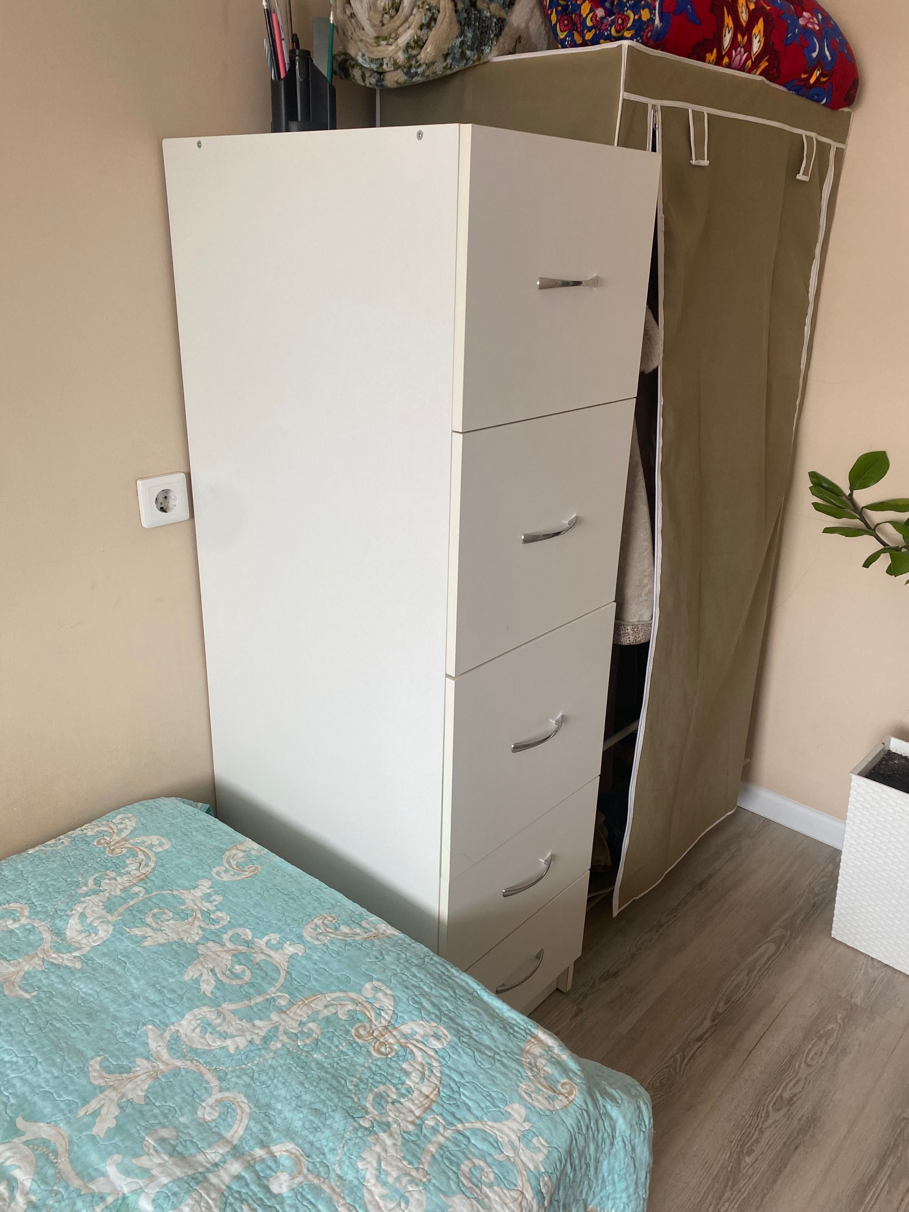 Продам Шкаф с задвижками (5 полок)