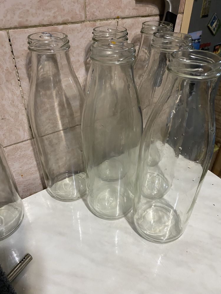 Бутылки стеклянные