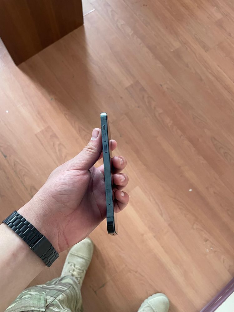 Продам iphone 12 pro
