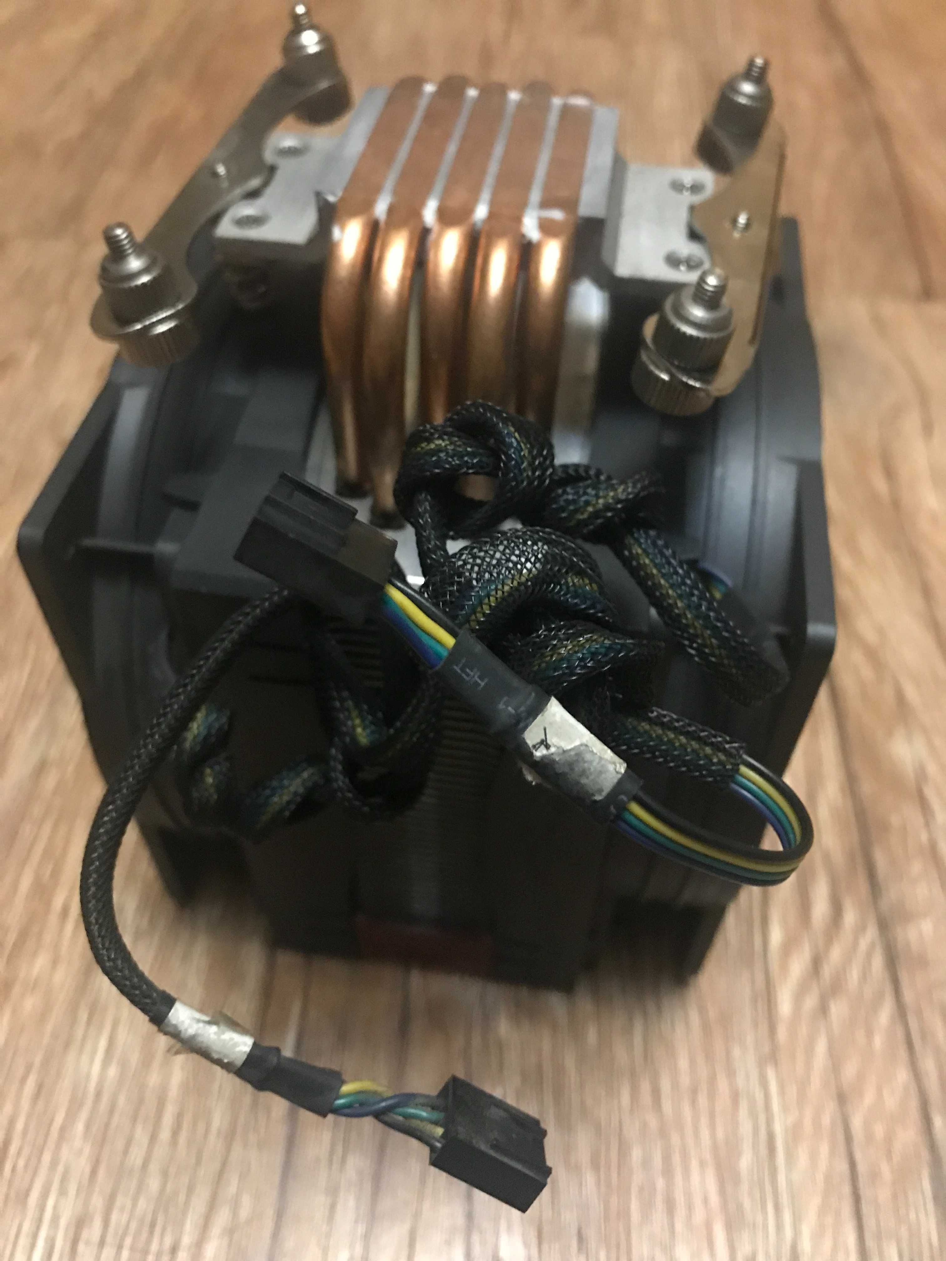 КулерThermaltake Frio. Двойной вентилятор,  с тепловыми трубками