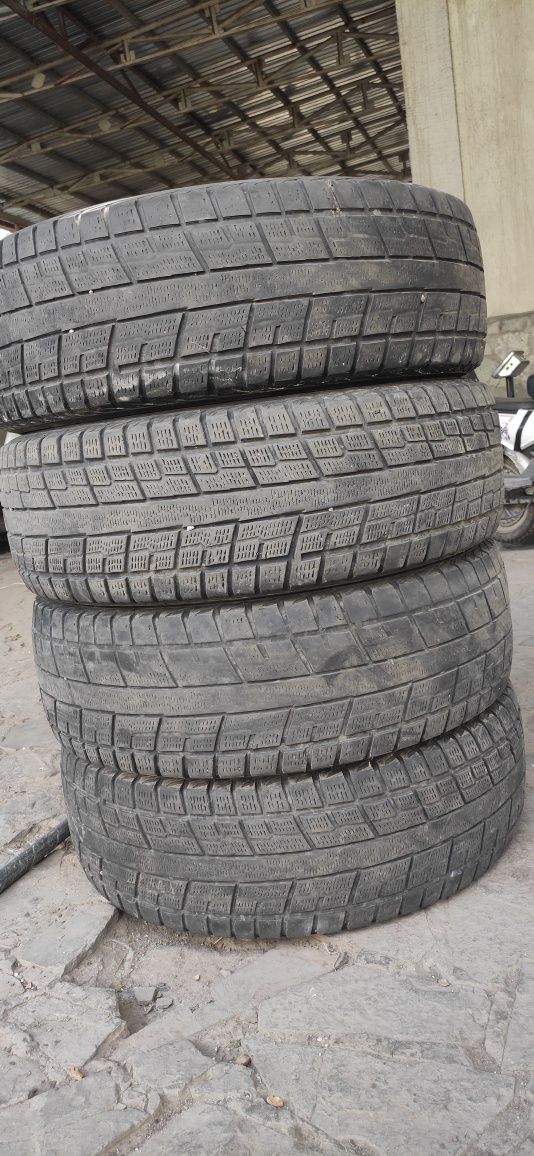 Продам шины, зимние yokohama 225/65 r17