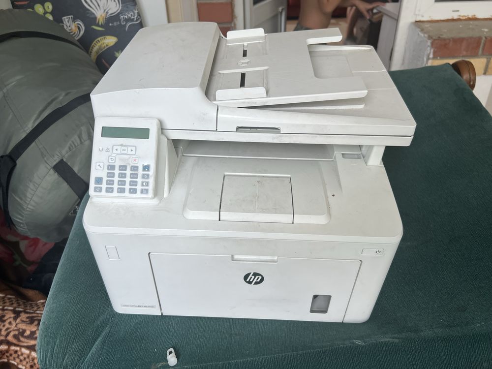 Продам МФУ HP Laser Jet Pro MFP M227fdn. В хорошем состоянии