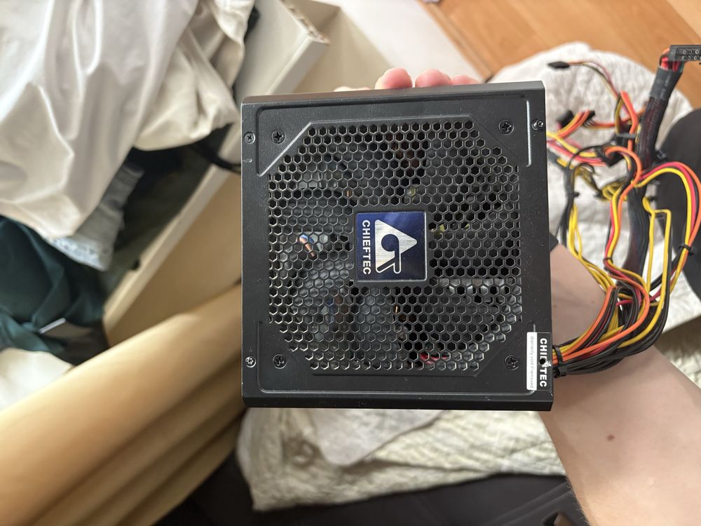 Блок питания Chieftec