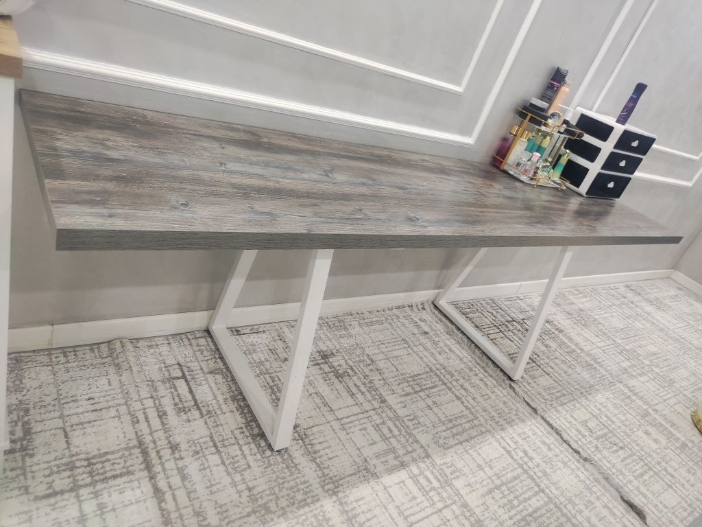 Продам cтол 240*60