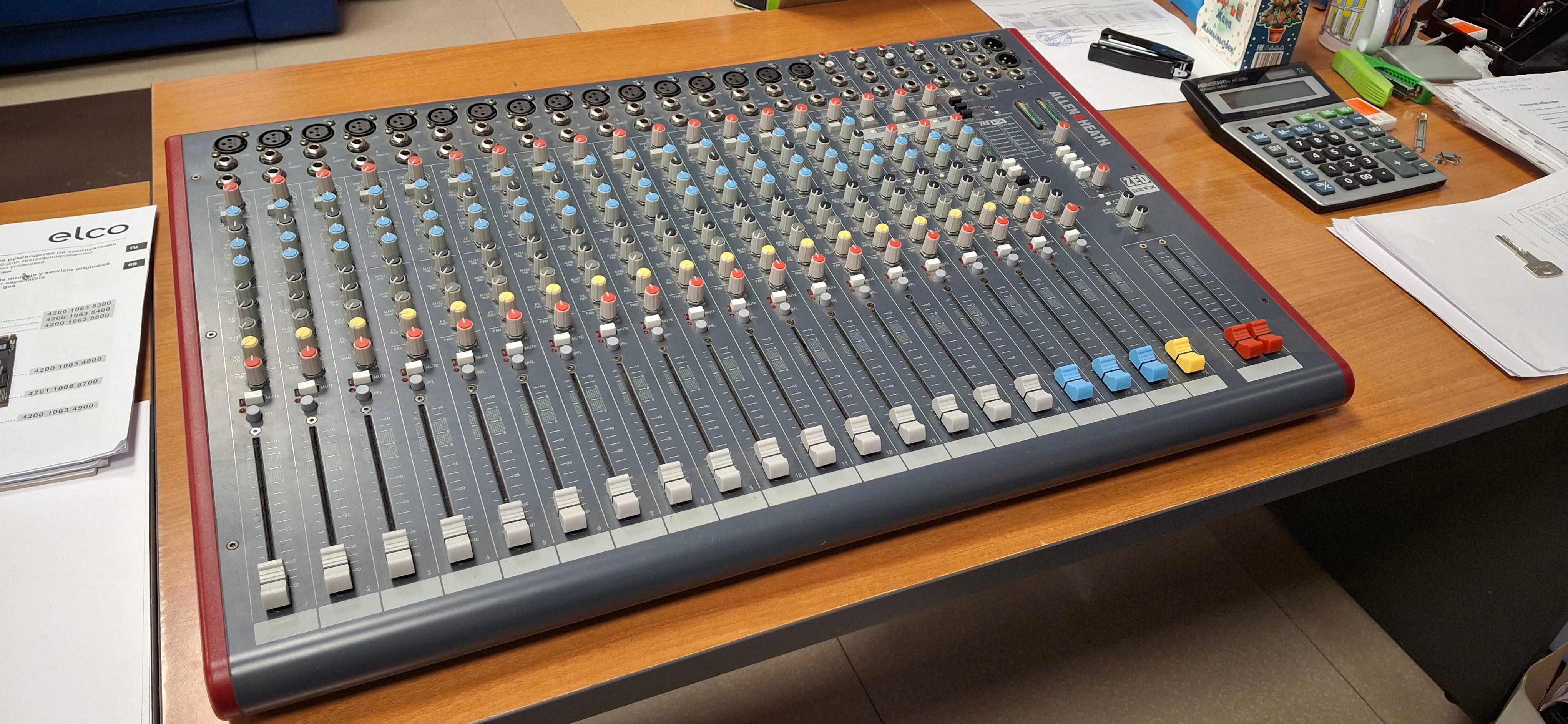 Пульт звуковой Allen & Heath zed22fx