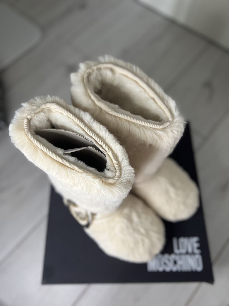 Обувь унты Love Moschino 37-38 р