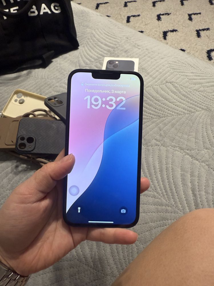 Продаю Iphone 13, 256 гб, цвет черный