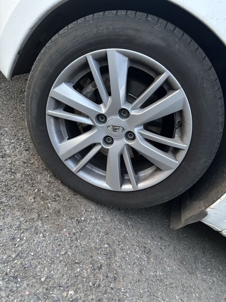 Продам диски вместе с резиной,185/55 R15