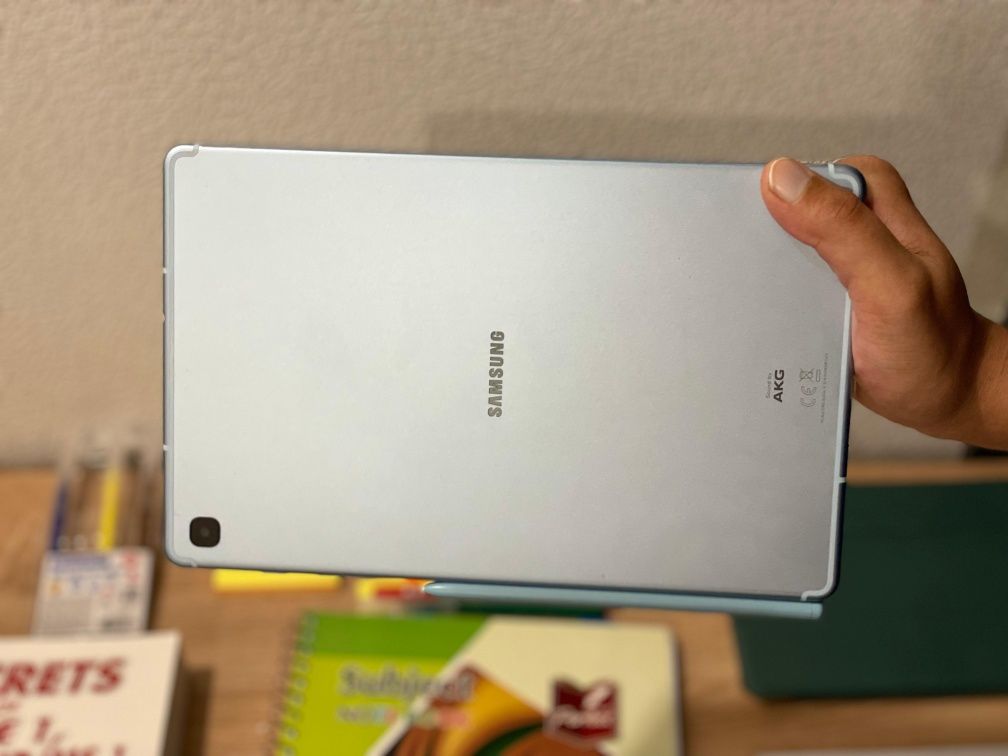 Продается SAMSUNG Galaxy Tab S6 Lite (4 ГБ ОЗУ / 64 ГБ памяти)