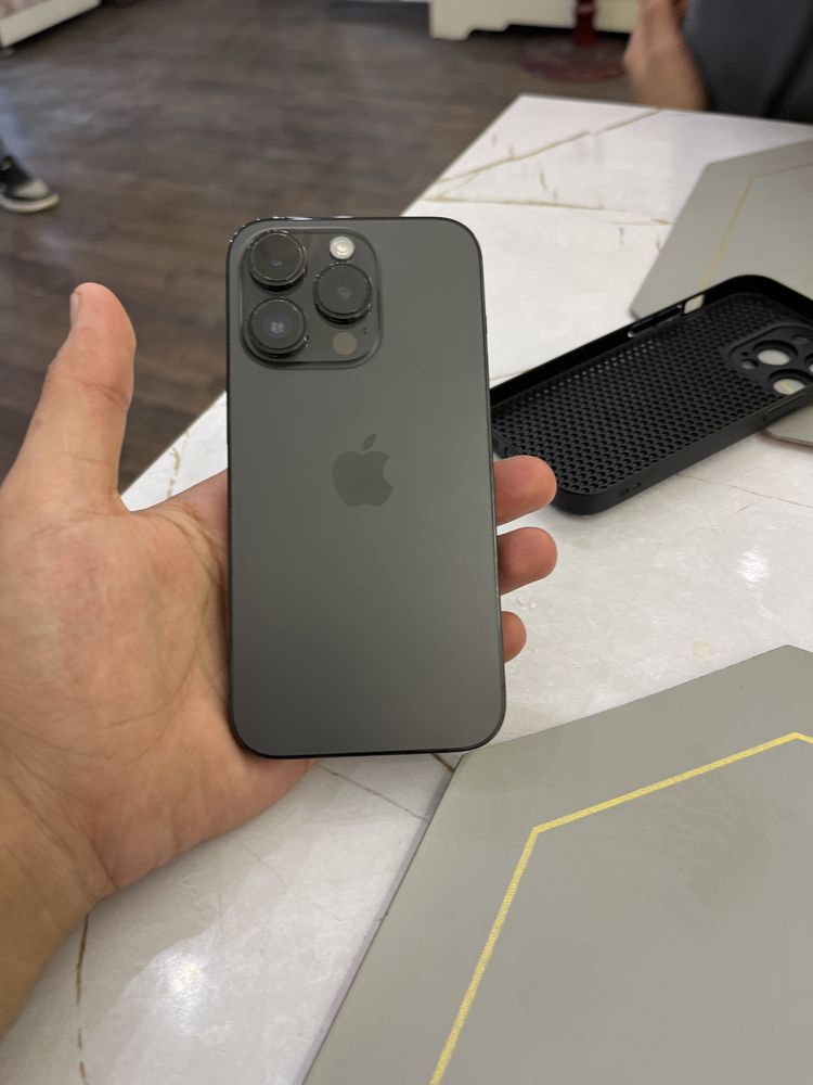 продаю срочна iphone 14prp
