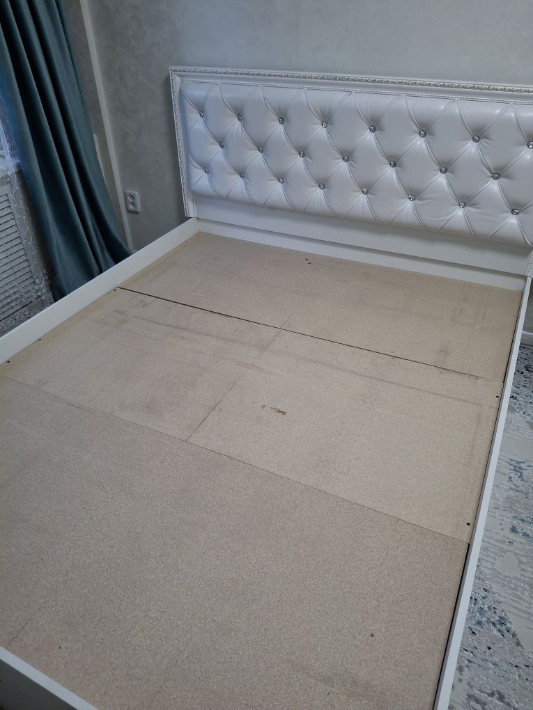 Продам двуспальная кровать
