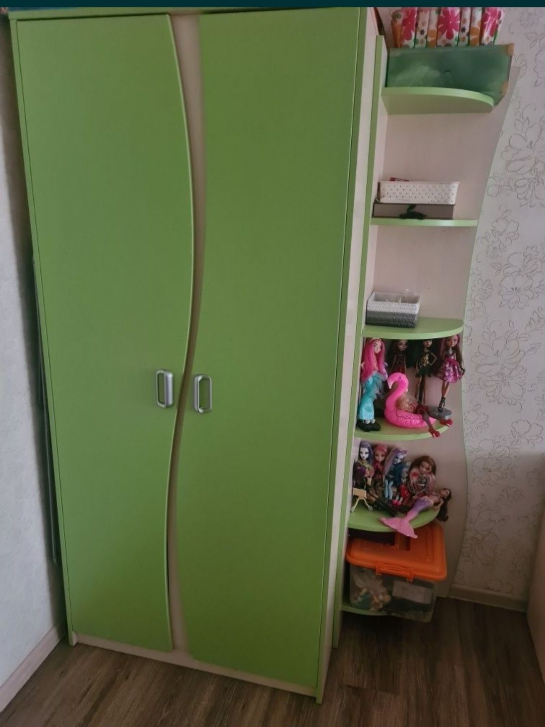 Мебель в детскую.