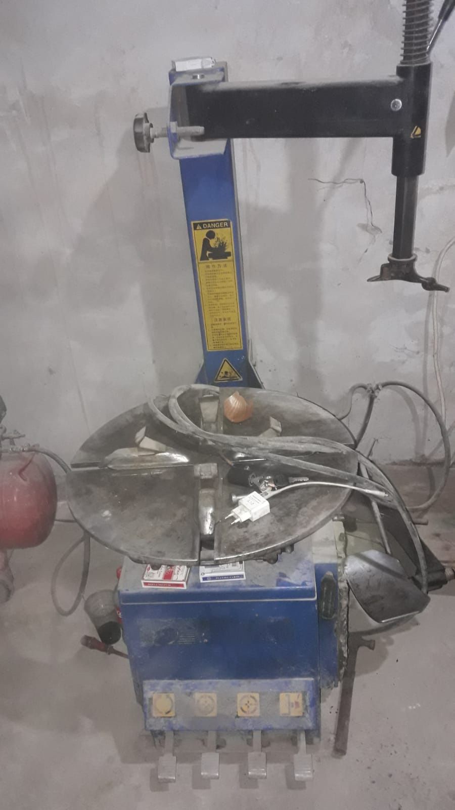 СРОЧНО!!!Продам оборудование шиномонтажа, балансировка, компрессор