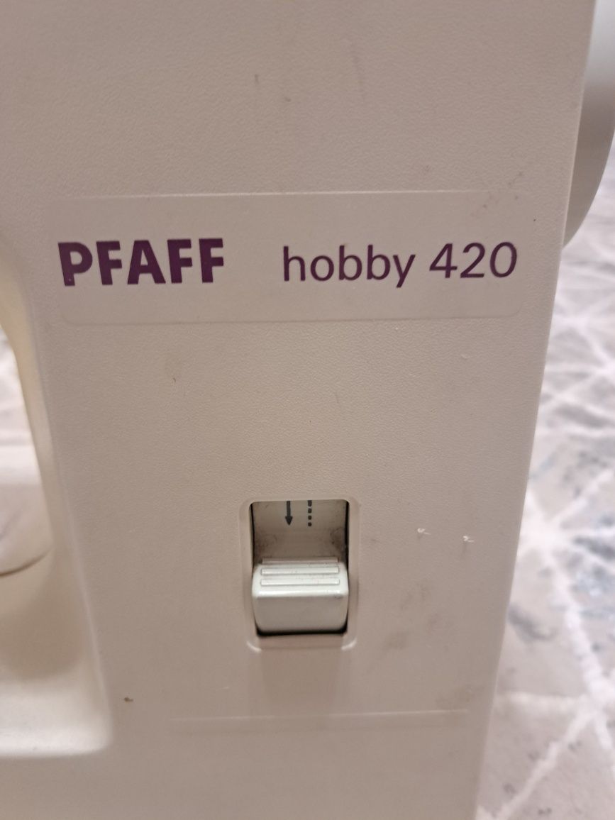 Продам швейную машинку PFAFF