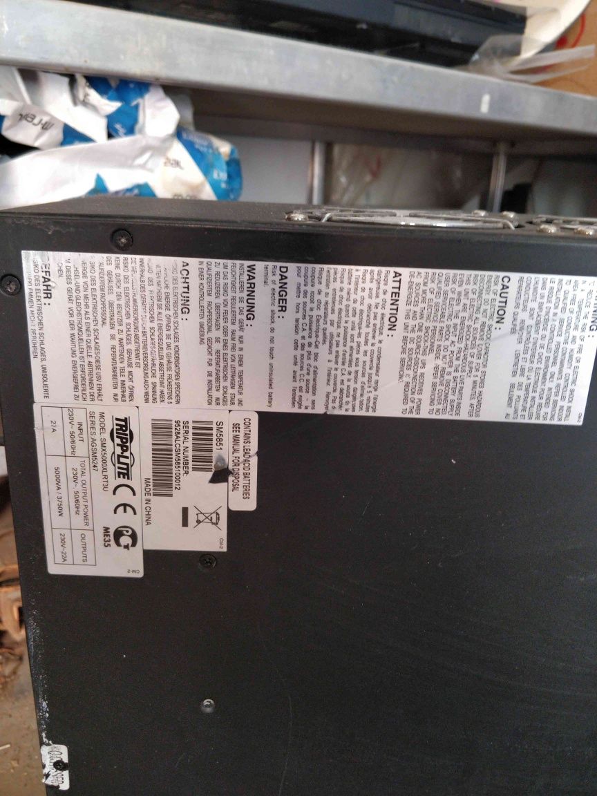 Источник бесперебойного питания UPS Tripplite SMX5000XLRT3U