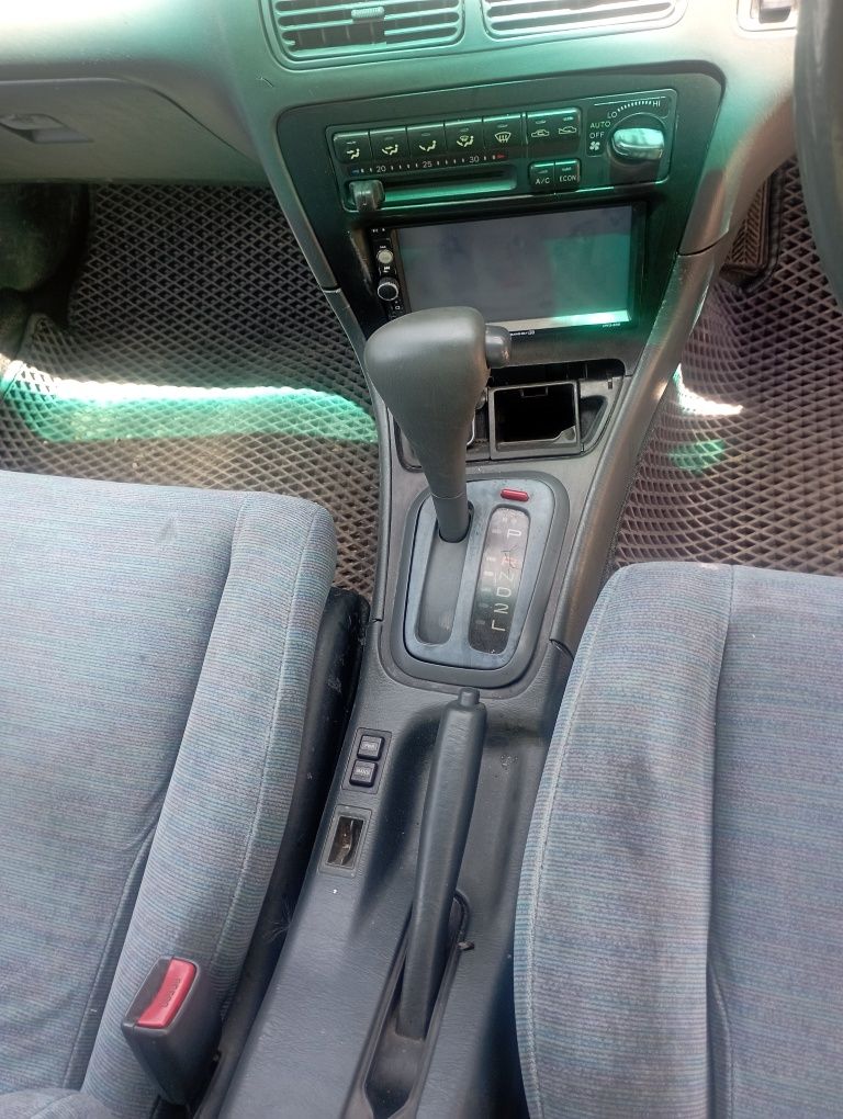 Авто Тойота Карола церес