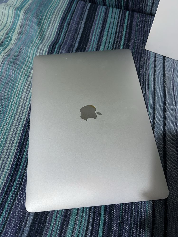 MacBook Air m1 / в отличном качестве