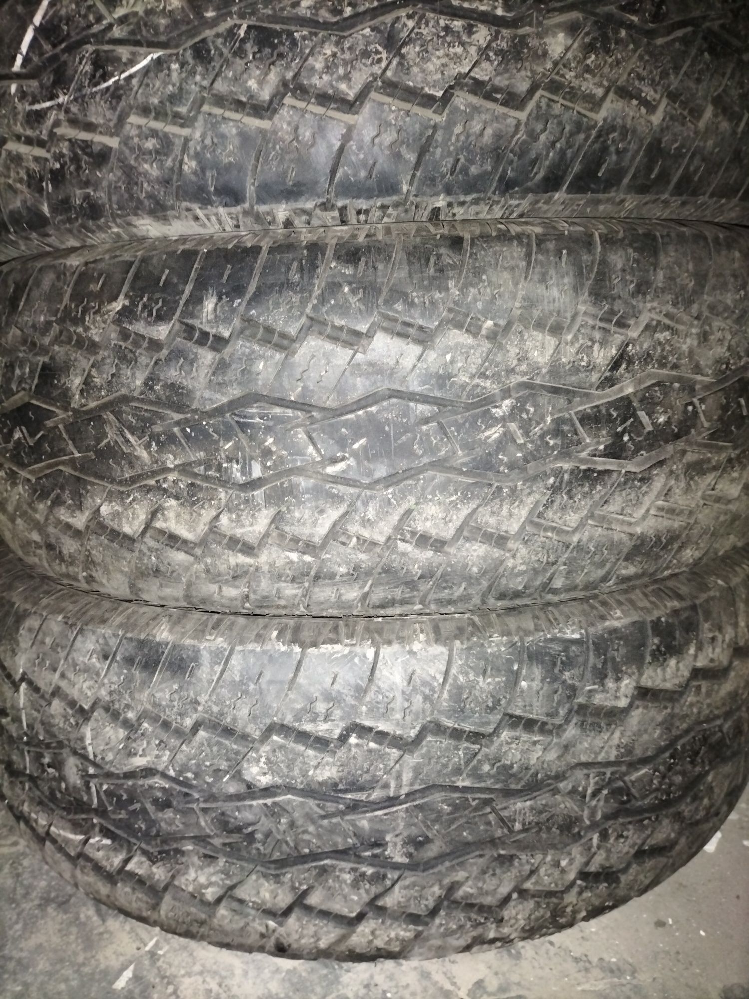Шины 275/60/20 комплект