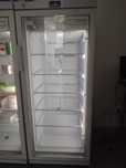 Продам 2 витринных холодильника