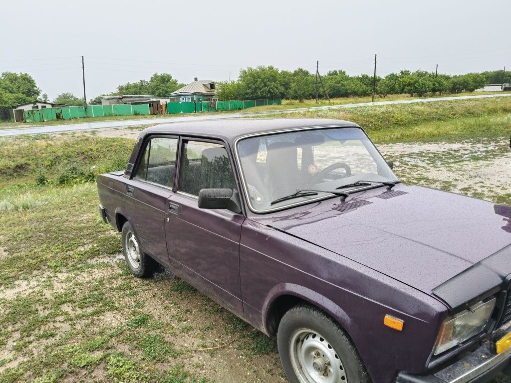 Продам автомобиль ВАЗ 2107. ИНЖЕКТОР.