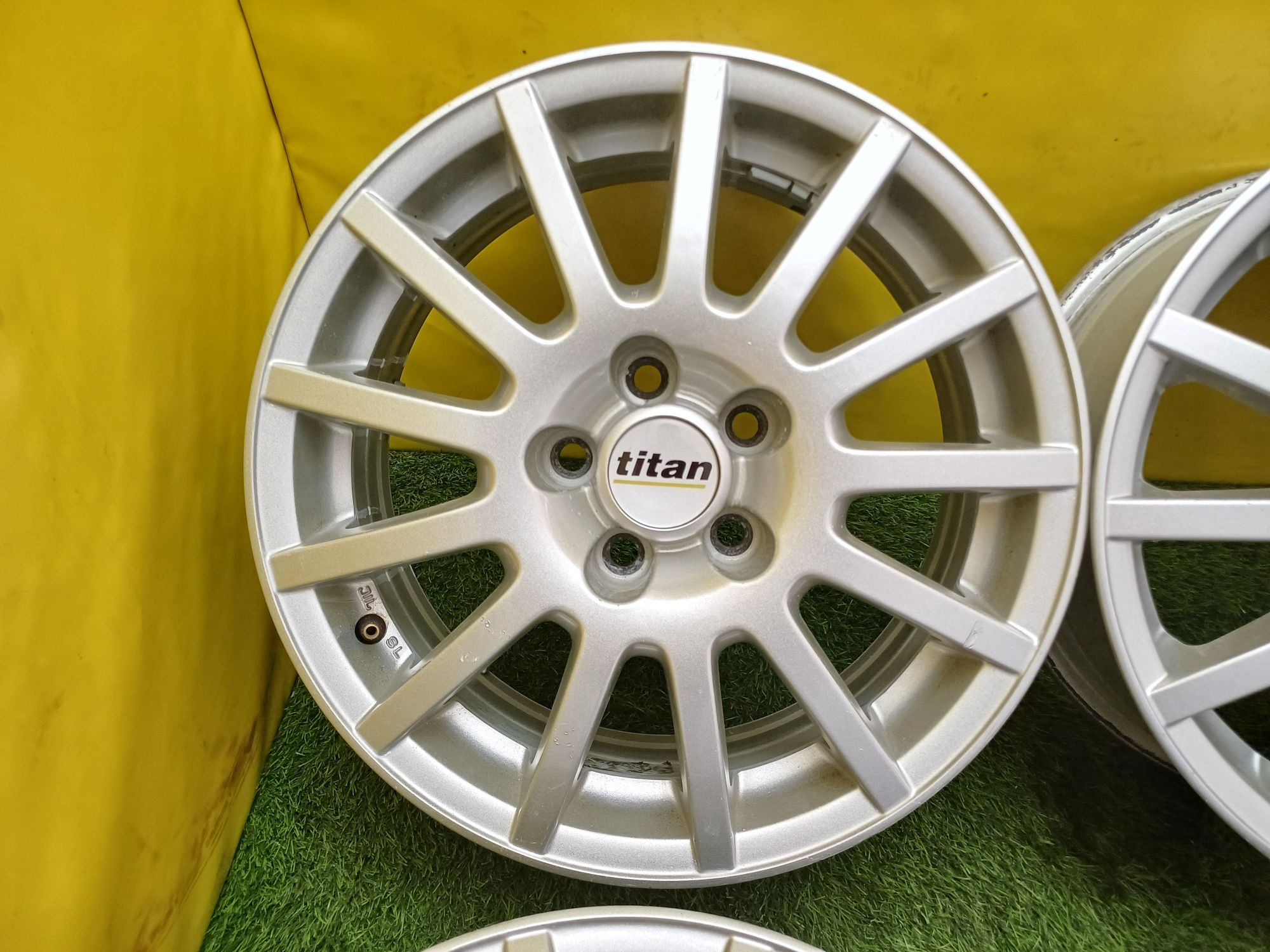 Диски R15 5×100 на Volkswagen и другие.