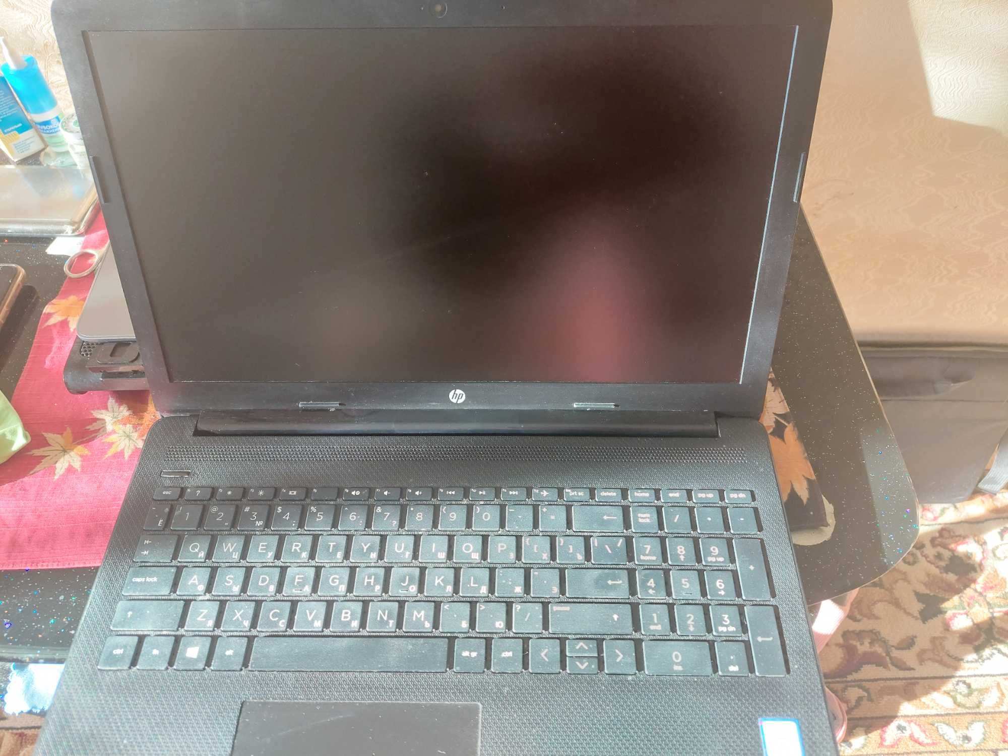 Ноутбук HP 15-da0495ur Intel Core i3 б/у в хорошем состоянии оригинал