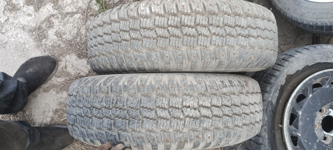 Продам 2 баллона R14 205 на 70