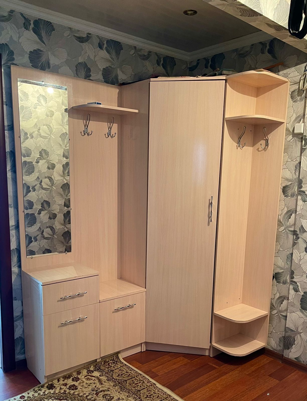 Срочно продам прихожую