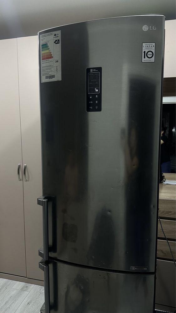 Продам холодильник lg