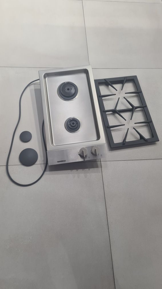 Газовая поверхность на 2 конфорки от брэнда Gaggenau.