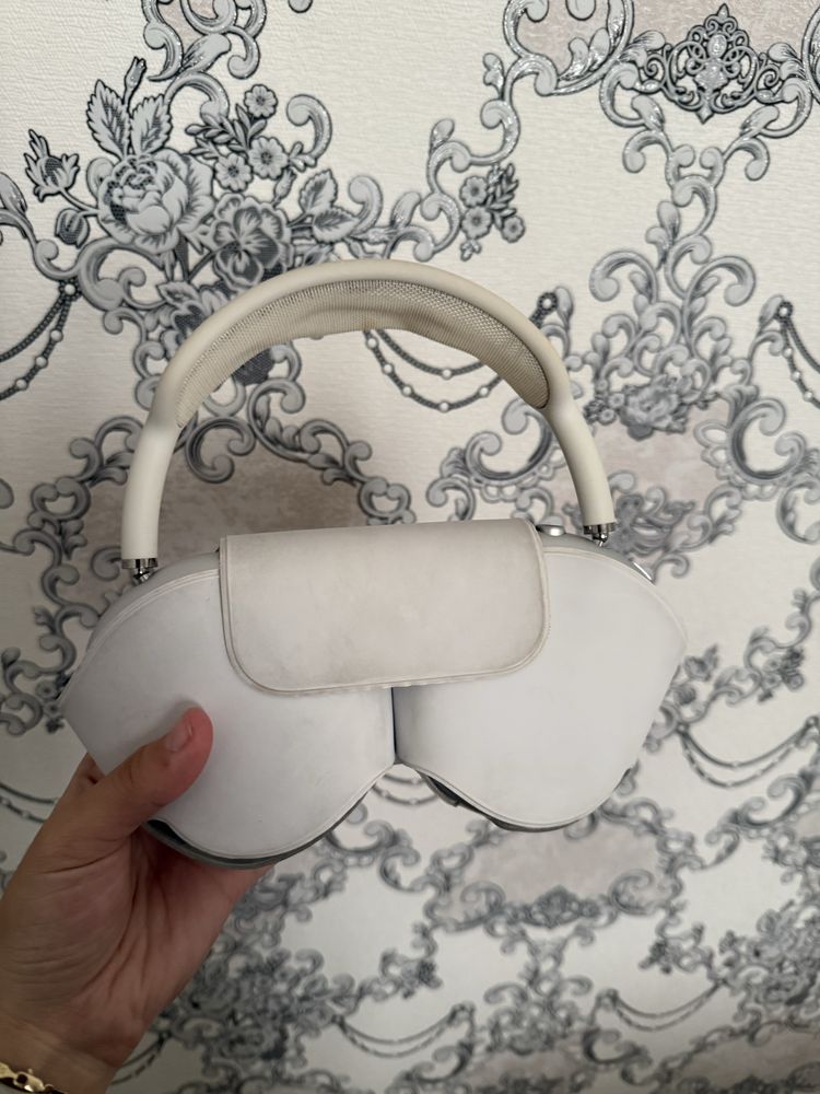 Продам наушники Airpods Max