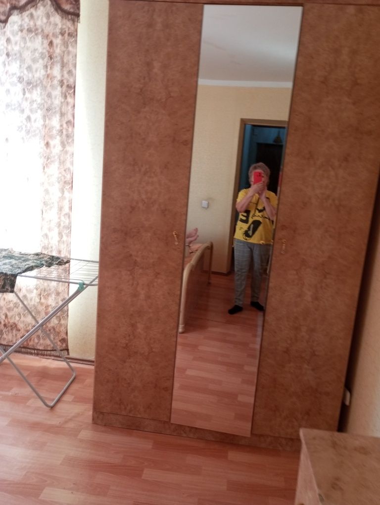 Продам . Квартира сухая,теплая,в хорошем районе,теплые полы ,
