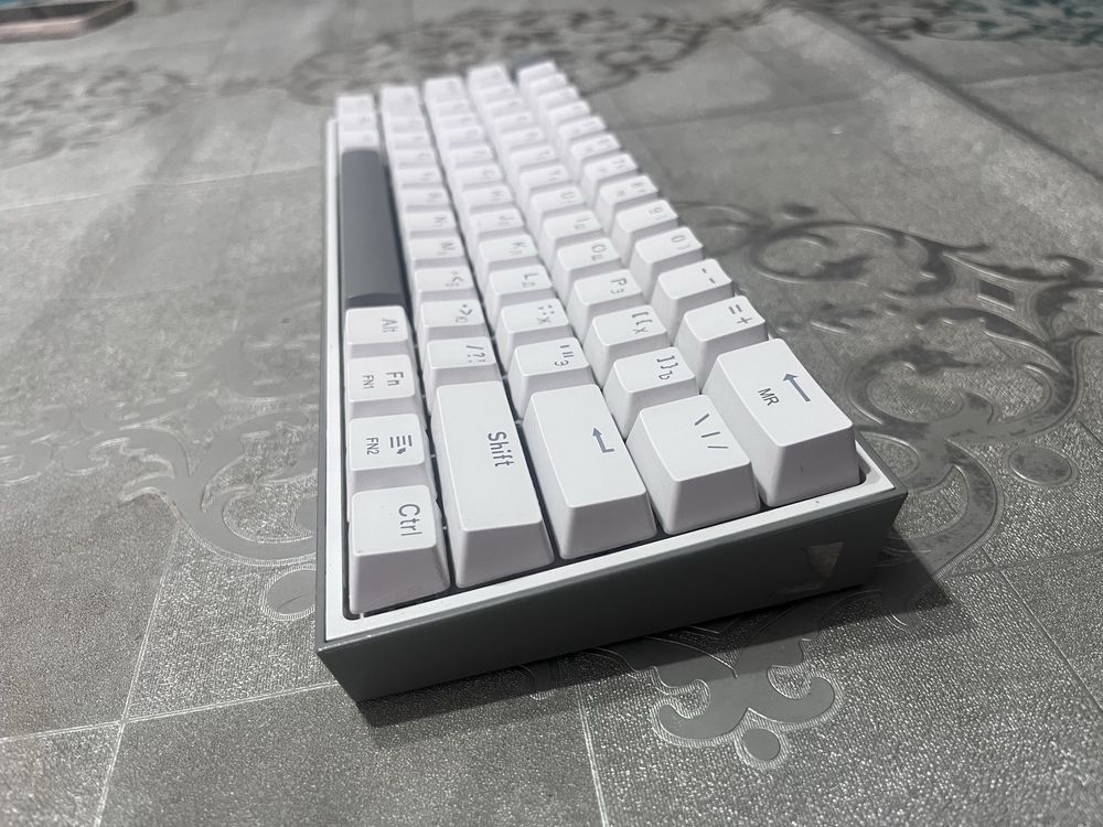 Клавиатура Redragon Fizz K617-R белый