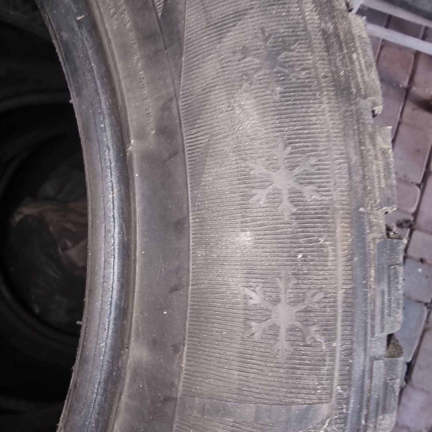 Шины зимние Dunlop GrandTrek Ice на прадо или крузак