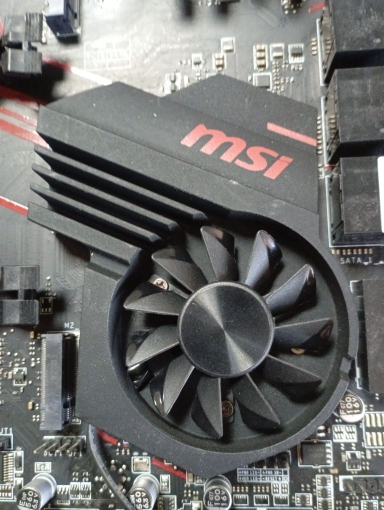 Мат плата и ЦП MSI X570 gaming plus и Ryzen 5 2600