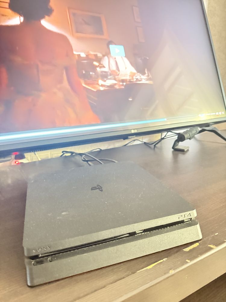 Sony Plastation 4 + VR очки